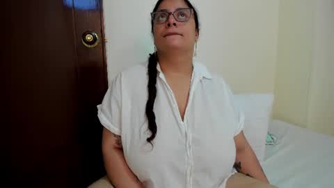Snapshot of fromheaven_ chatting on July 8, 7:40 pm Lucy online show from July 8, 7:40 pm
