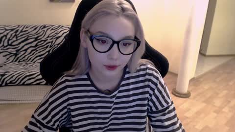 Lilith online show from December 3, 10:28 am