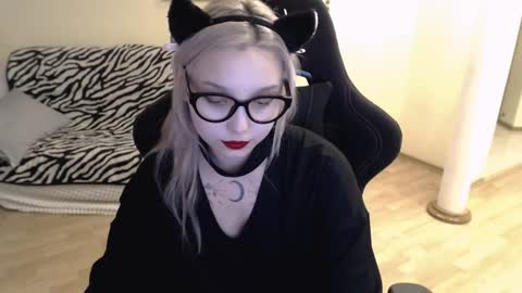 Lilith online show from December 5, 10:23 am