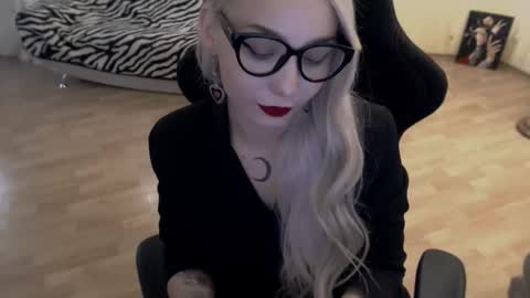 Lilith online show from September 18, 11:45 am