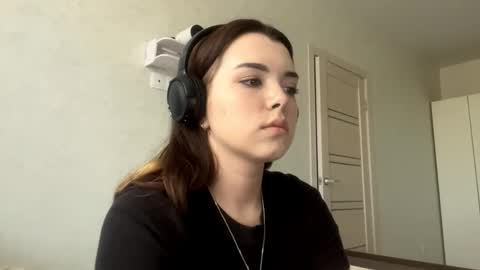 Emily online show from September 9, 2:16 pm