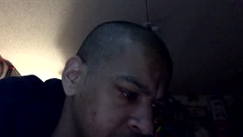 Snapshot of frozen232 chatting on June 7, 3:32 am Fabian online show from June 7, 3:32 am