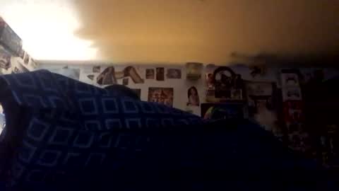 Snapshot of frozen232 chatting on June 15, 4:09 pm Fabian online show from June 15, 4:09 pm