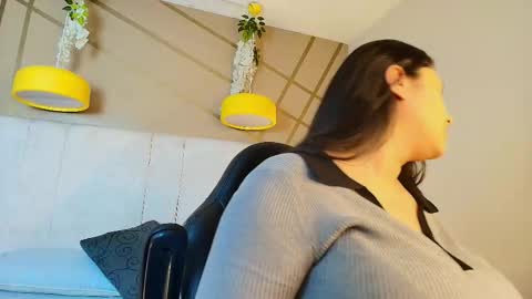 Snapshot of frreeya chatting on February 23, 9:34 pm frreeya online show from February 23, 9:34 pm