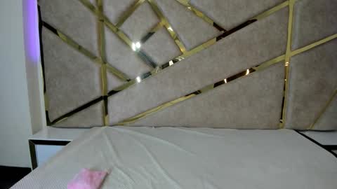 Snapshot of frreya_ chatting on November 6, 2:45 am Frreya online show from November 6, 2:45 am