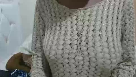 Snapshot of fruity28 chatting on November 1, 7:21 am fruity28 online show from November 1, 7:21 am