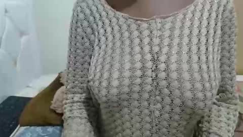 Snapshot of fruity28 chatting on November 2, 8:33 pm fruity28 online show from November 2, 8:33 pm