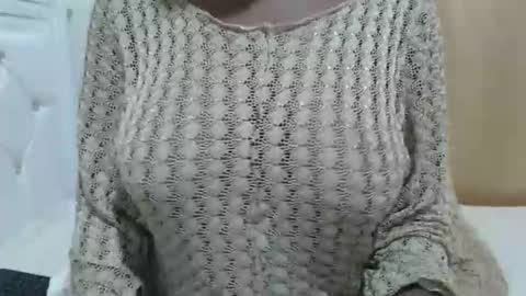 Snapshot of fruity28 chatting on November 19, 2:00 am fruity28 online show from November 19, 2:00 am