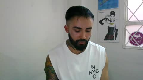 Snapshot of ftmen chatting on June 17, 9:49 pm Jestevan online show from June 17, 9:49 pm