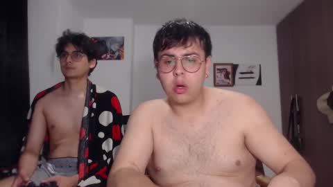 Snapshot of fuck_blow chatting on November 20, 10:42 pm uwu online show from November 20, 10:42 pm