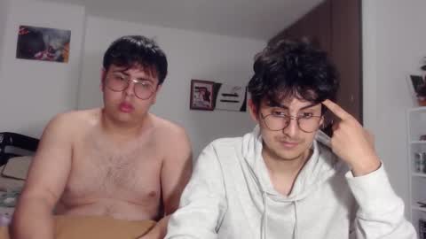 Snapshot of fuck_blow chatting on November 24, 9:36 pm uwu online show from November 24, 9:36 pm