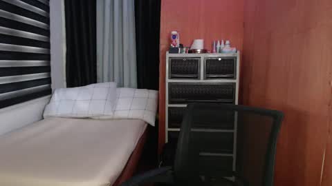 Zack online show from December 17, 2:23 am