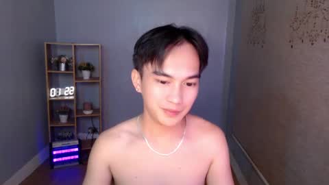   online show from March 7, 10:35 am