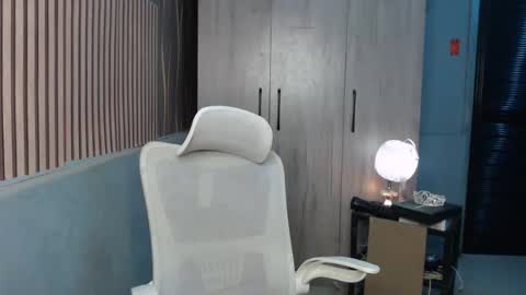 fuckercumm online show from March 5, 8:32 am