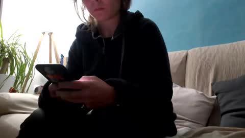 La online show from September 25, 6:33 pm