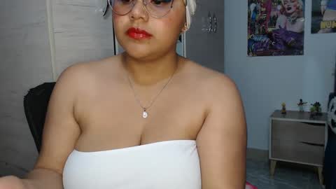 Snapshot of fucking_temptation1 chatting on October 8, 2:20 am Mia and Gary online show from October 8, 2:20 am