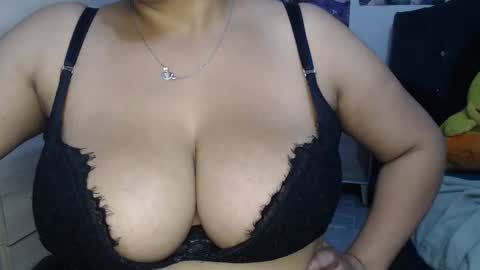 Mia and Gary  online show from November 8, 2:34 am