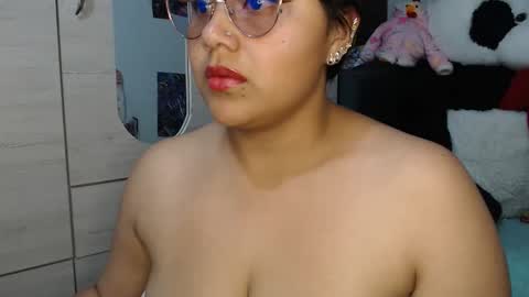 Mia and Gary  online show from December 19, 2:51 am