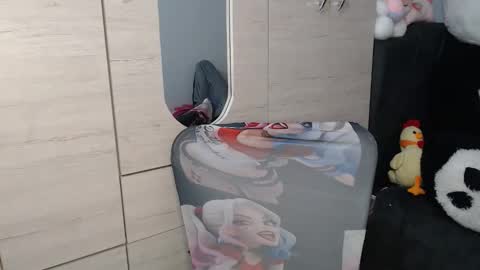 Mia and Gary  online show from January 18, 2:04 am