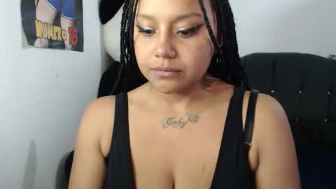 Mia and Gary  online show from May 14, 3:02 am
