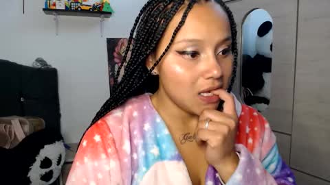 Mia and Gary  online show from June 9, 3:29 am