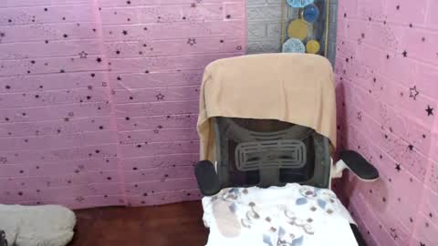 its me Lifa online show from August 3, 1:26 am