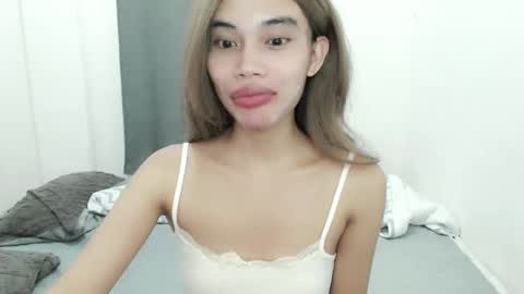 fuckingsexy143 online show from December 3, 4:49 pm