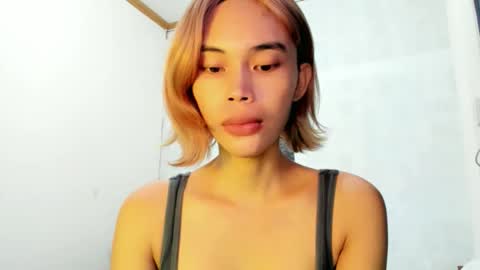fuckingsexy143 online show from June 2, 3:41 am