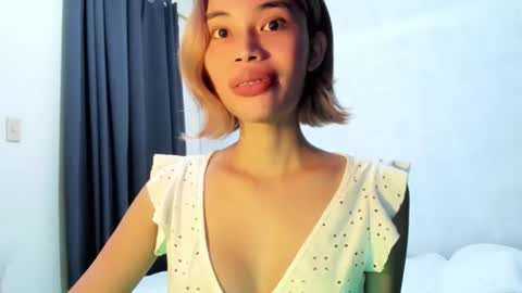 fuckingsexy143 online show from June 11, 2:53 am