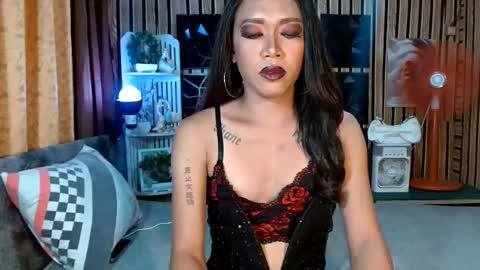 Snapshot of fuckme811826 chatting on February 18, 7:37 am fuckme811826 online show from February 18, 7:37 am