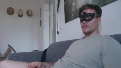 Snapshot of fuckordie1312 chatting on May 19, 4:46 pm fuckordie1312 online show from May 19, 4:46 pm