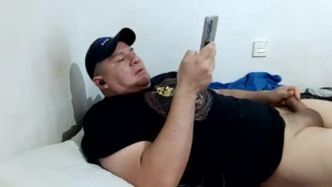 Snapshot of fuckynations chatting on July 20, 10:39 am Fuckdirtymen online show from July 20, 10:39 am