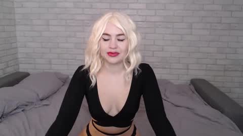 Snapshot of fuckyoursecretary chatting on February 25, 10:04 am fuckyoursecretary online show from February 25, 10:04 am