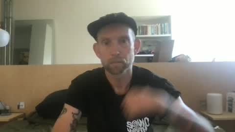 fugazixx online show from June 19, 9:46 am