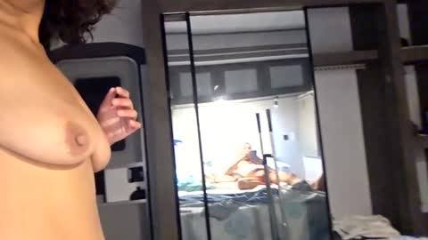 Snapshot of fulluforever chatting on December 2, 9:25 am Astrid online show from December 2, 9:25 am