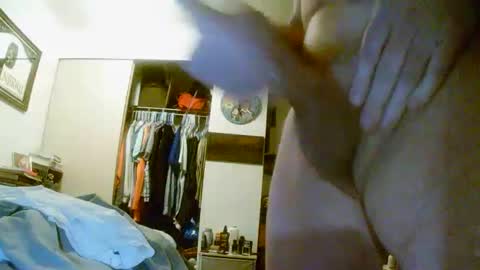 Snapshot of fultonstreet196860 chatting on December 4, 3:26 am fultonstreet196860 online show from December 4, 3:26 am