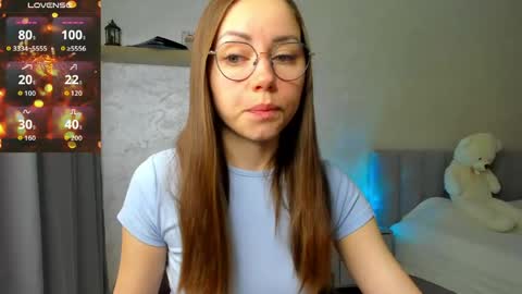 Snapshot of fun__nd__bun chatting on April 15, 1:34 am fun__nd__bun online show from April 15, 1:34 am