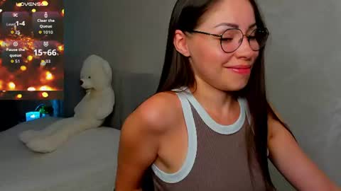 fun__nd__bun online show from August 6, 2:41 pm