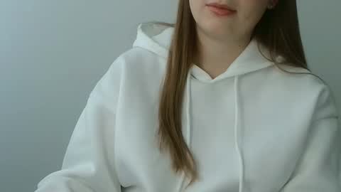 Snapshot of funemma000 chatting on November 29, 8:17 am Emma online show from November 29, 8:17 am