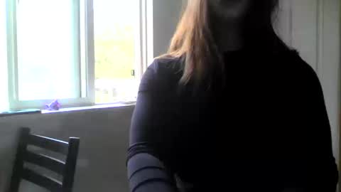 Linnys Palace online show from October 11, 7:45 pm