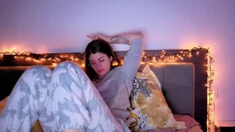 Elona  online show from February 2, 8:29 pm