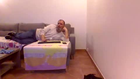 Snapshot of funissimo chatting on March 6, 5:35 am funissimo online show from March 6, 5:35 am