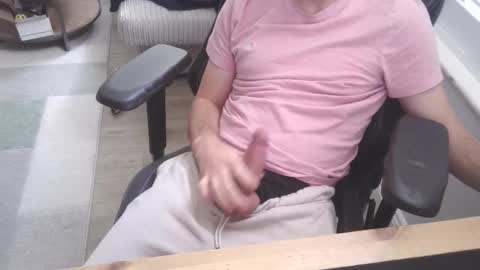 Snapshot of funkybits chatting on October 28, 11:03 am funkybits online show from October 28, 11:03 am