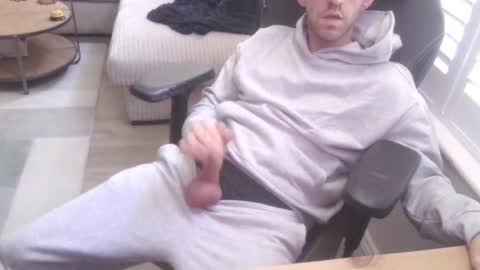 Snapshot of funkybits chatting on November 12, 12:38 pm funkybits online show from November 12, 12:38 pm