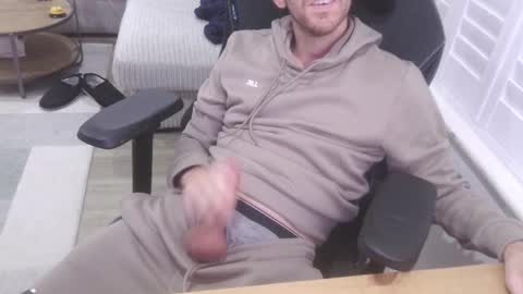 Snapshot of funkybits chatting on November 14, 8:40 pm funkybits online show from November 14, 8:40 pm