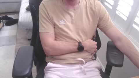 Snapshot of funkybits chatting on February 28, 11:55 am funkybits online show from February 28, 11:55 am