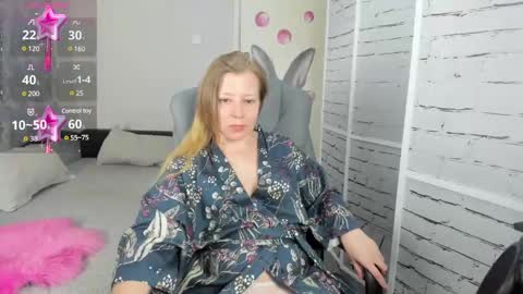 funny_bunny4 online show from February 20, 4:25 pm