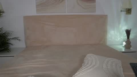 Katy Noel -  online show from December 5, 4:44 pm