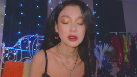 Tiffany online show from February 19, 11:25 pm