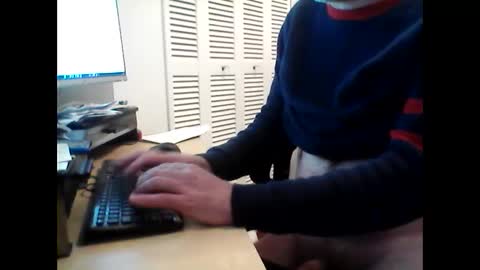 Snapshot of funtimes3957 chatting on January 8, 11:52 pm Funtimes3957 online show from January 8, 11:52 pm